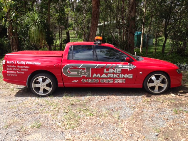 G and T line marking car